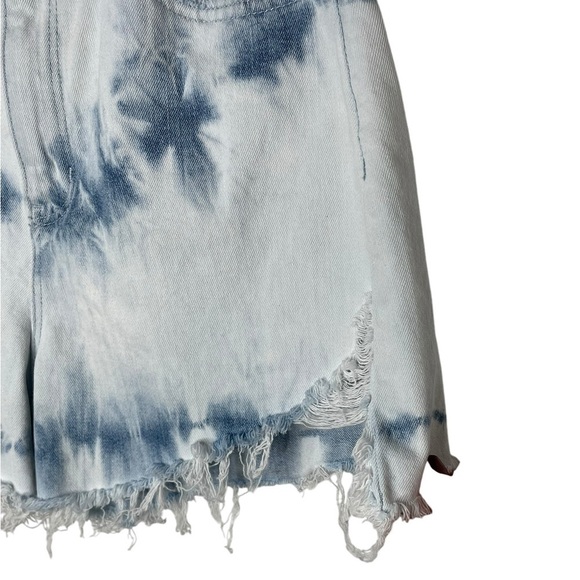 American Eagle Highest Waist Denim Mom Shorts Tie Dye Distressed Hem Size 10 - Picture 6 of 14
